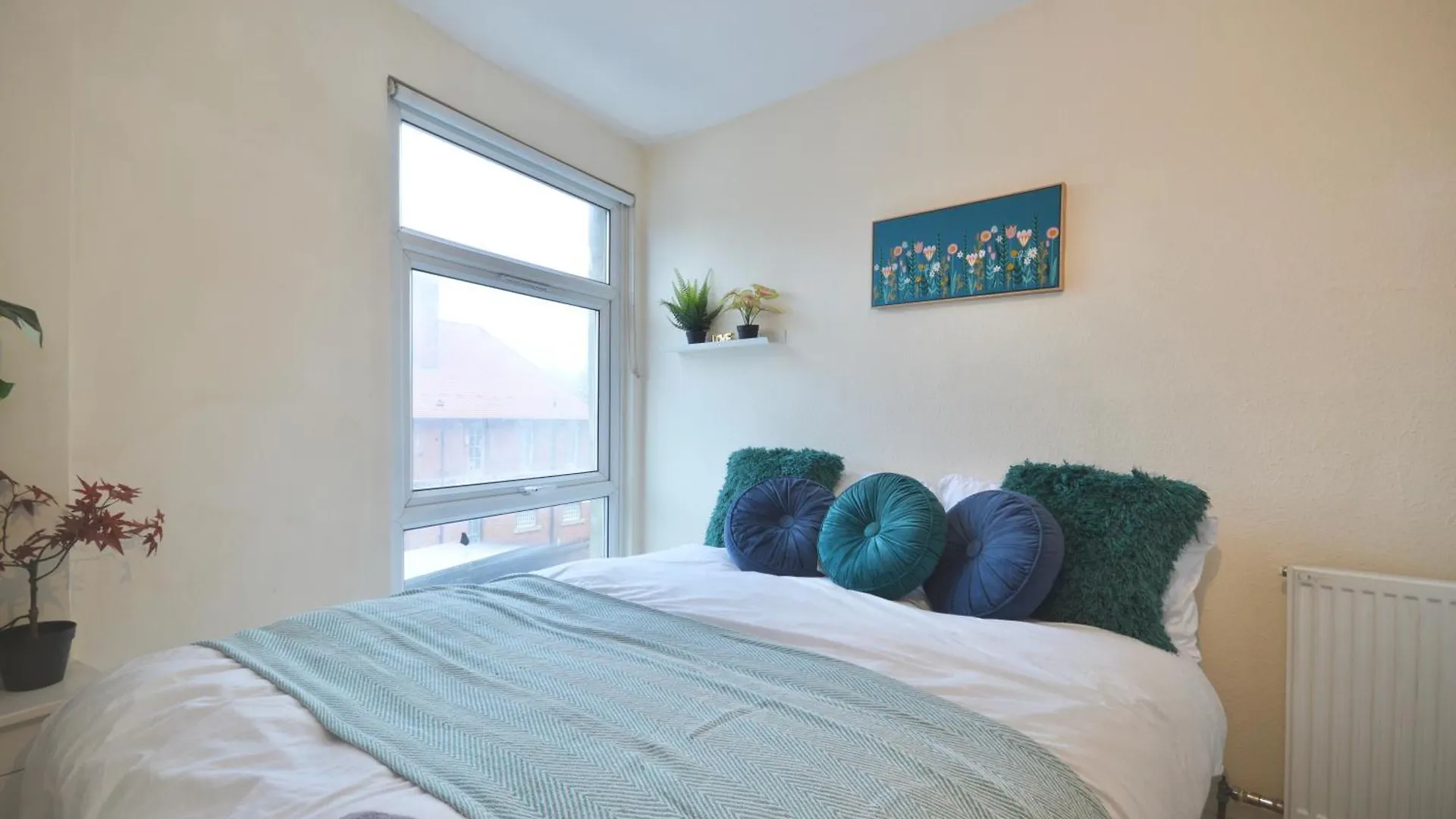 Curve Apartments London